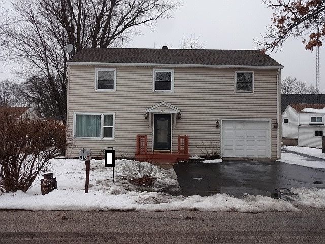 1st image of 316 1st Ave