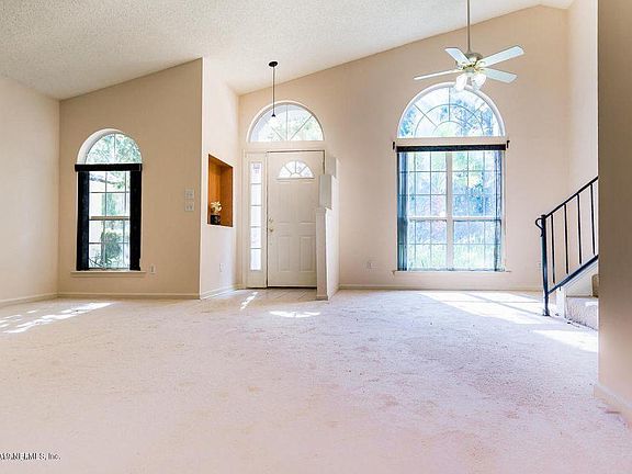 3rd image of 12431 Harbor Winds Dr N