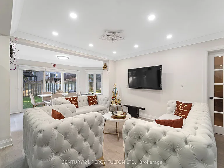 1071 Glenanna Rd — Photo 11