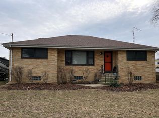 9851 Lakeshore Dr, Pleasant Prairie, WI 53158