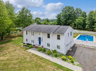 38 Arthur Rd, Hillsborough, NJ 08844