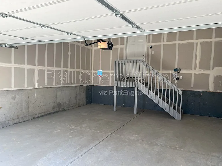 741 N Tempe St — Photo 41