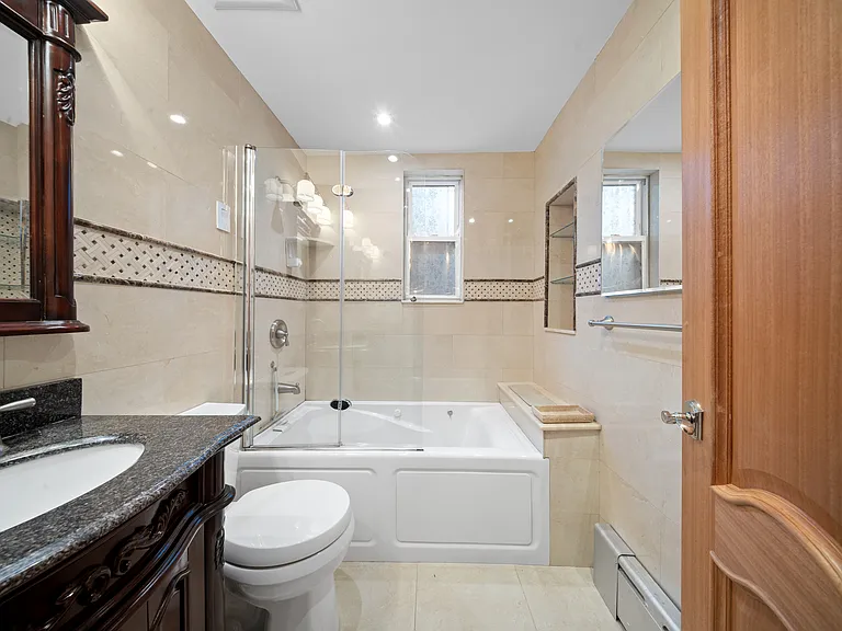 419 Hancock St #1 — Photo 21
