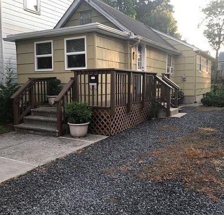 3rd image of 122 S 5th Ave
