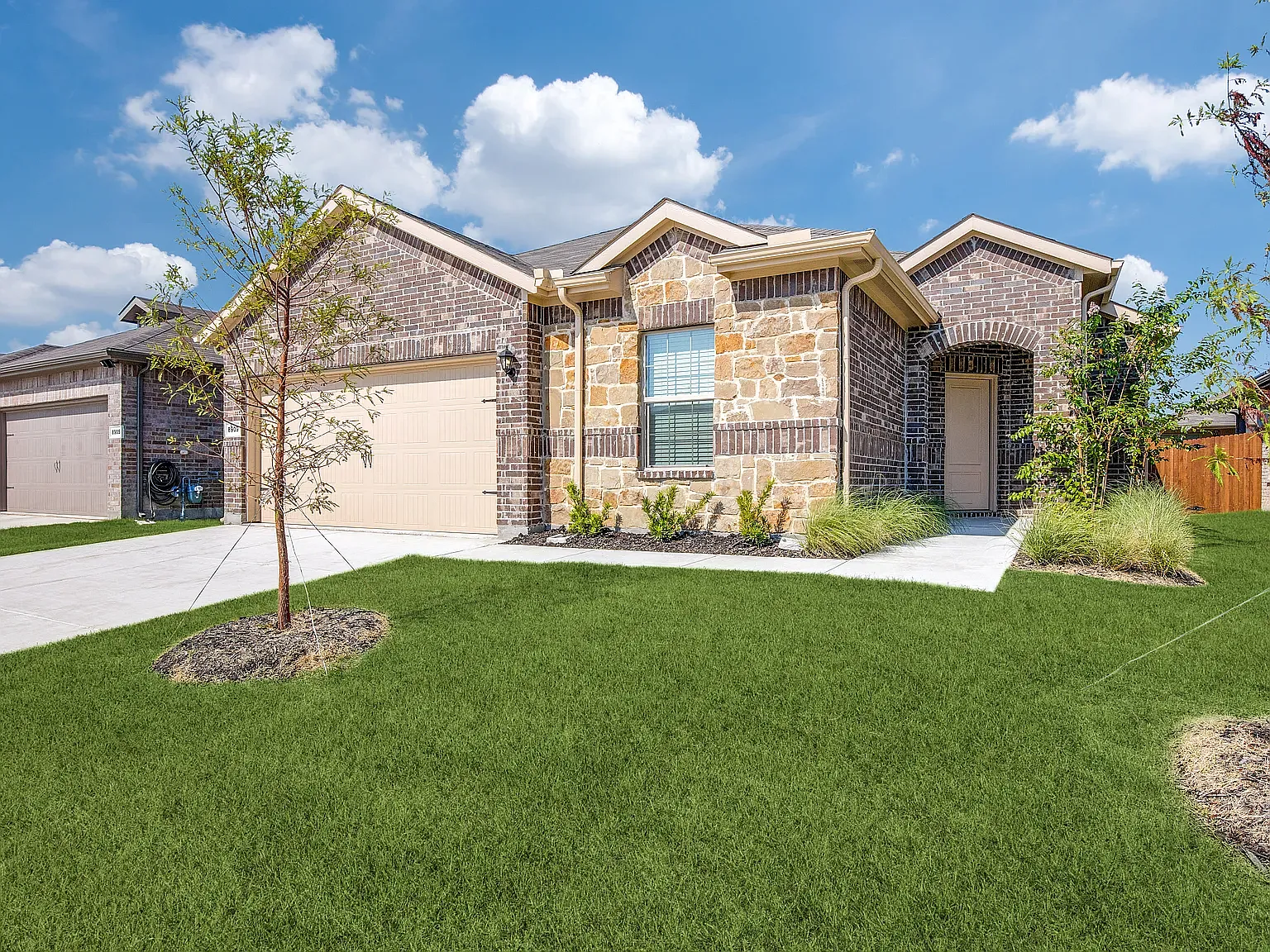 5 bed, 2133 sqft, $2,800 — Photo 1