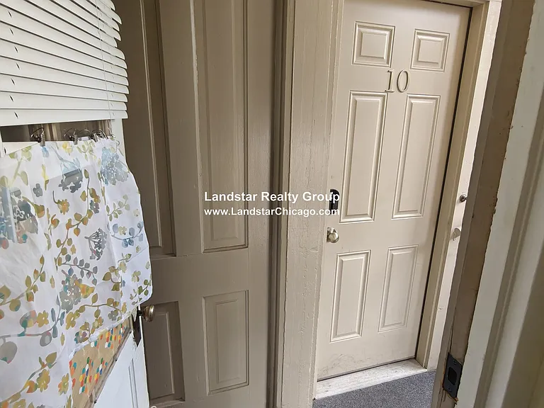 1233 Chicago Ave #11 — Photo 14