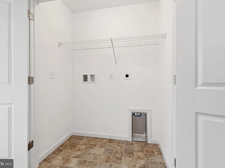 3807 Castle Dr #1 — Photo 21