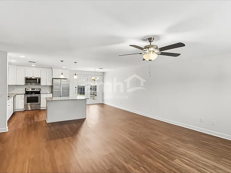 4850 Beryl Dr — Photo 7