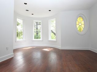 1900 R St NW, Washington, DC 20009