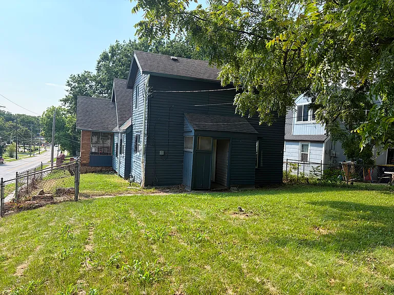 5447 Highland Ave — Photo 19