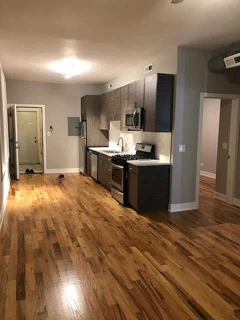 1335 N Ashland Ave — Photo 2
