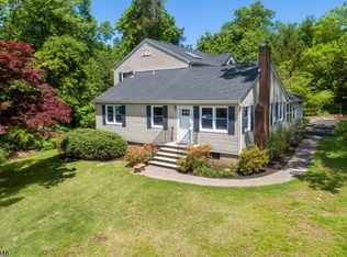 165 E Cedar St, Livingston, NJ 07039