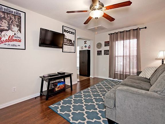 Entry Living