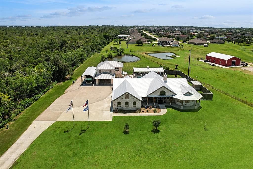 14838 Tri City Beach Rd, Beach City, TX 77523 MLS 36809948 Zillow