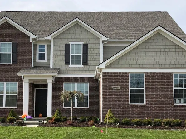 58674 Rachel Dr, South Lyon, MI 48178