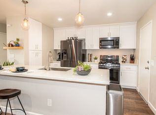 1121 W Francis St APT C, Ontario, CA 91762