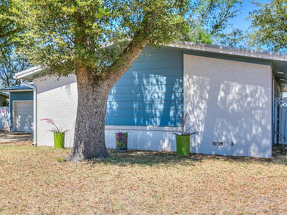 4th image of 2662 Rice Ave