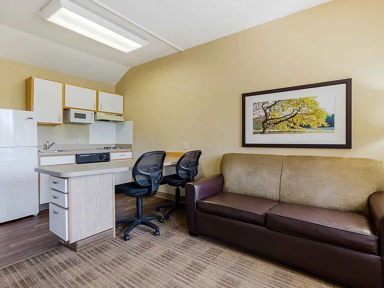 Deluxe Studio - 2 Full Beds
