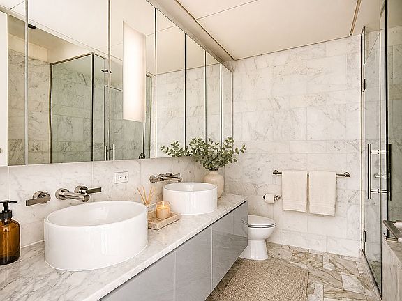 5th image of 18 W 48th St APT 18D