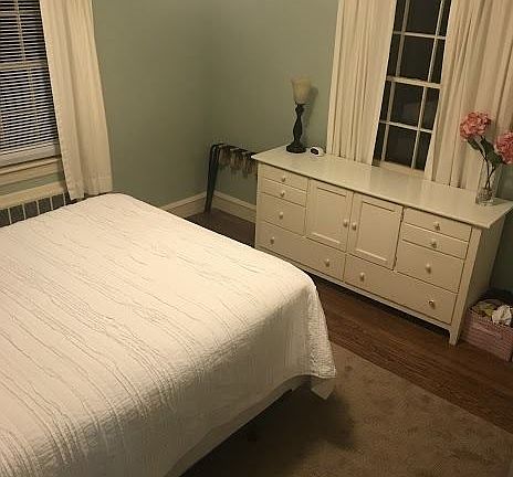 3rd image of 35 Shady Glen Dr