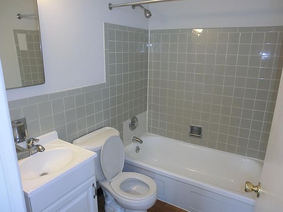 5th image of 9344 Fairhurst Dr #F