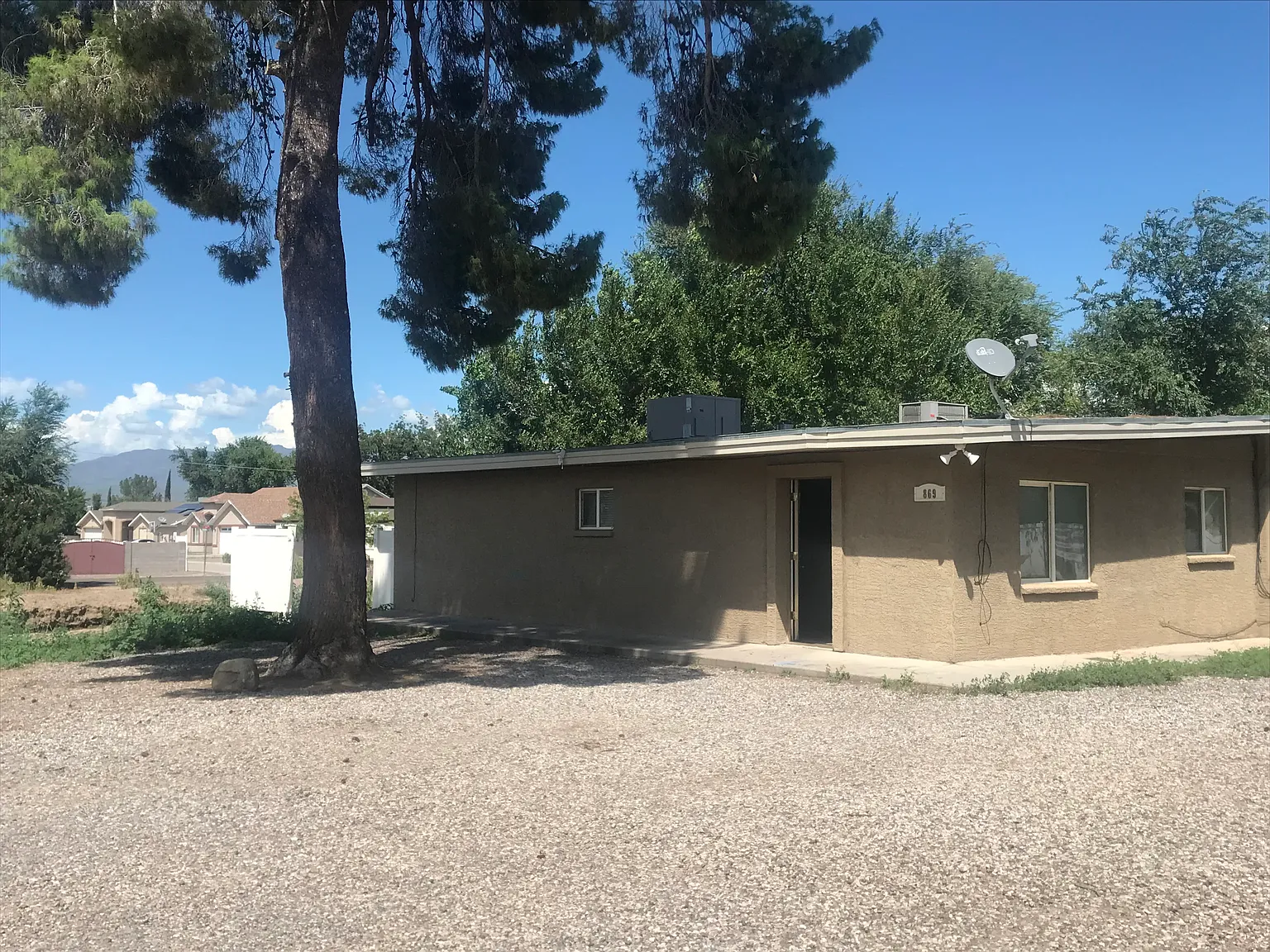 3 bed, 920 sqft, $1,650 — Photo 3