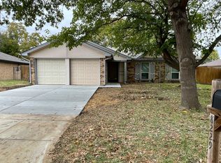 8229 Irish Dr, North Richland Hills, TX 76180