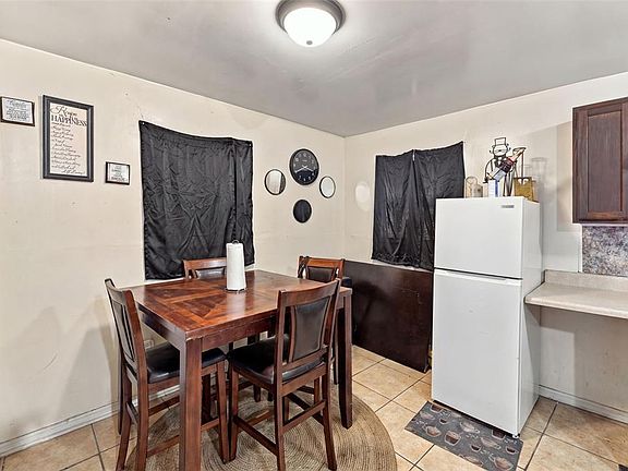 5th image of 1119 W 12TH STREET