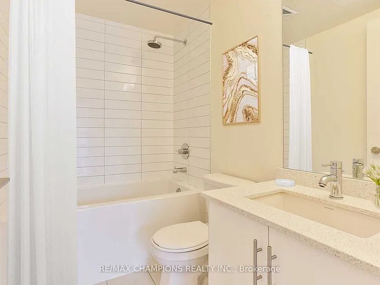 460 Adelaide St E #103 — Photo 7