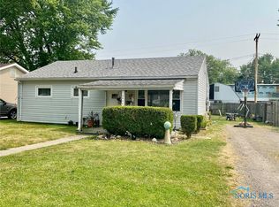 1043 Vincent St, Findlay, OH 45840