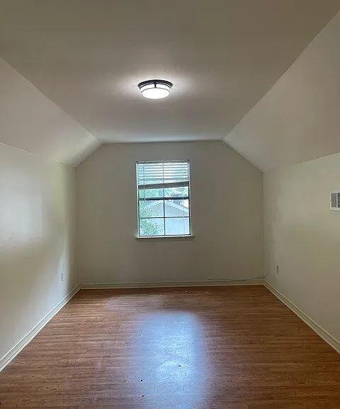 9133 Shadow Bluff Ave — Photo 2