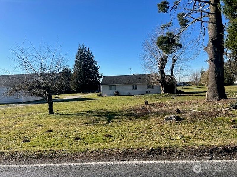 3rd image of 8885 Line rd