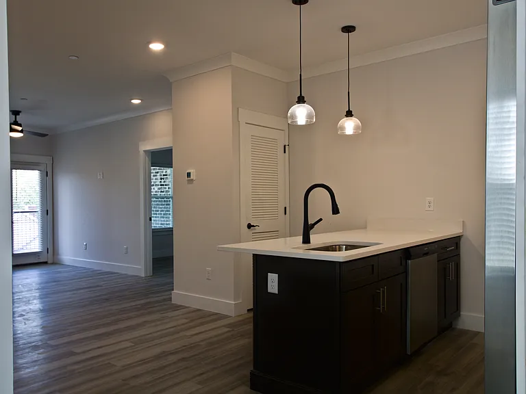 1805 Duncan Ave — Photo 38