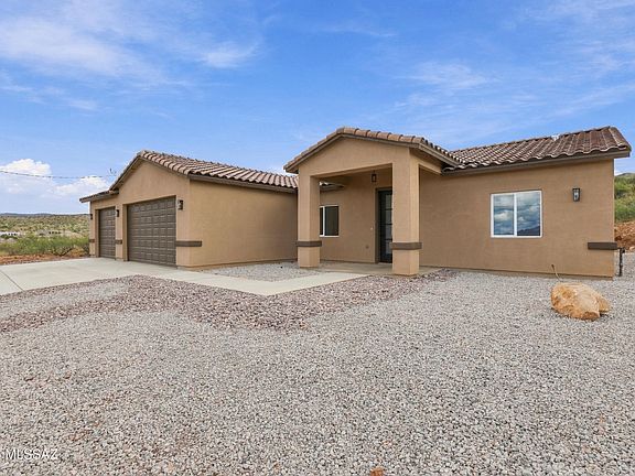 2nd image of 1635 Avenida Calamar