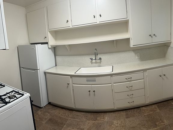 3rd image of 1517 G St APT C