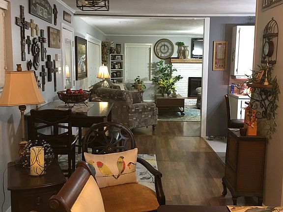 5th image of 3701 Minden Ave