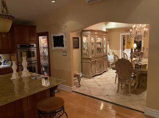 192 E 23rd St, Huntington Station, NY 11746