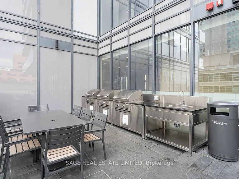 22 Lombard St #205 — Photo 30