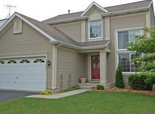 1447 Fairport Dr, Grayslake, IL 60030