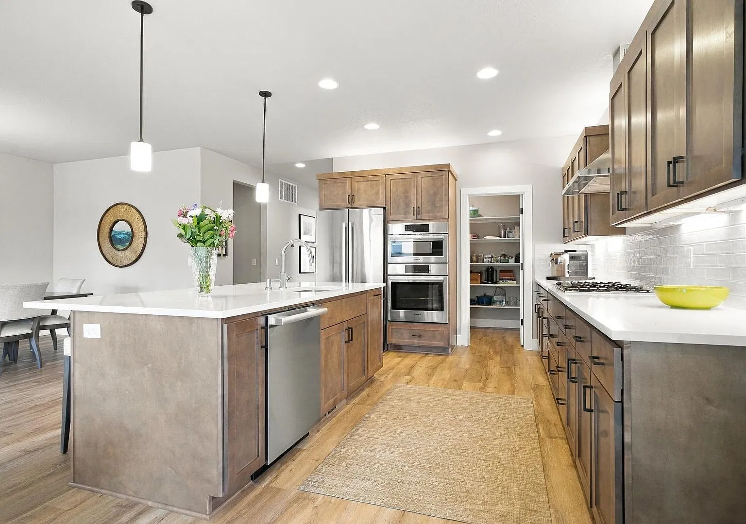 Beautifully Maintained Reeds Crossing Home with Tons of Upgrades Throughout!! — Photo 3
