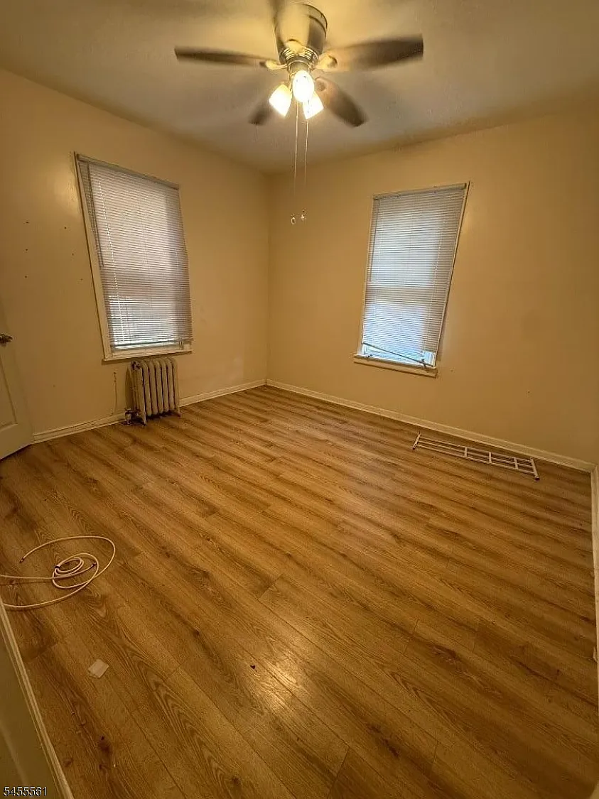2 bed, 1.0 bath, 850 sqft, $1,800 — Photo 3