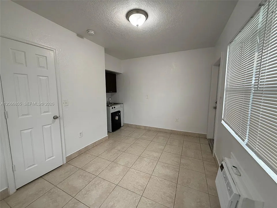 1255 SW 6th St #1