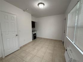 1255 SW 6th St, Miami, FL