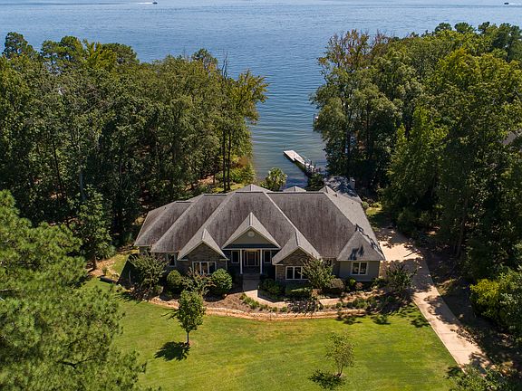 Video in Virtual Tour Link!