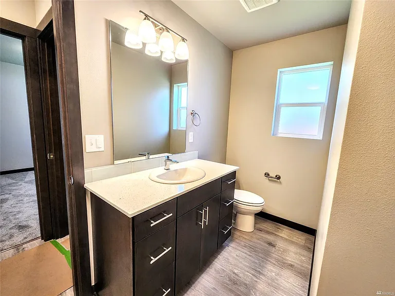 1039 Cedar Ave #201 — Photo 11
