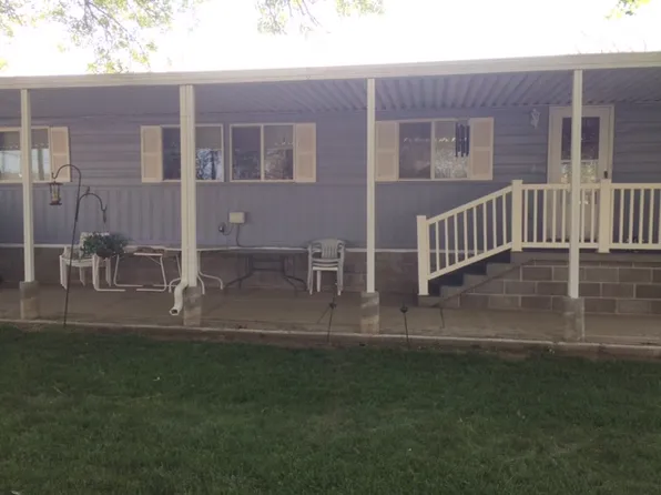 629 Amoretti St, Thermopolis, WY 82443