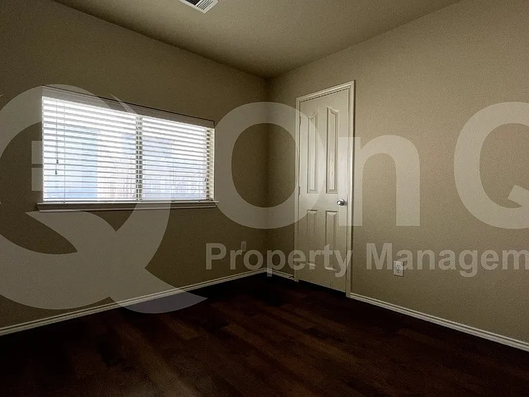 233 Niagara Falls Dr — Photo 21