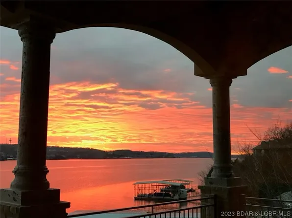 1107 Beacon Point Cir, Lake Ozark, MO 65049