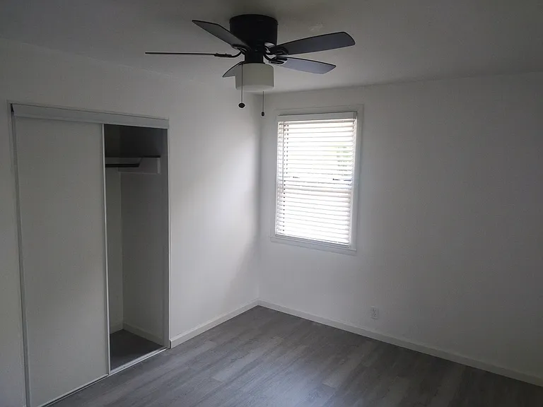 244 Sterling Rd — Photo 35