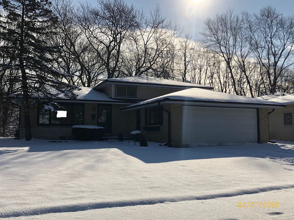 1st image of 15825 Dante Dr